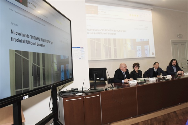 Presentato il bando Insieme in Europa